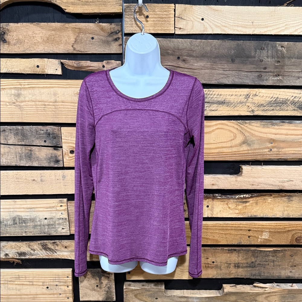 Lululemon On Track Long Sleeve
Heathered Aurora Size 6 Style‎ Number: WABMS